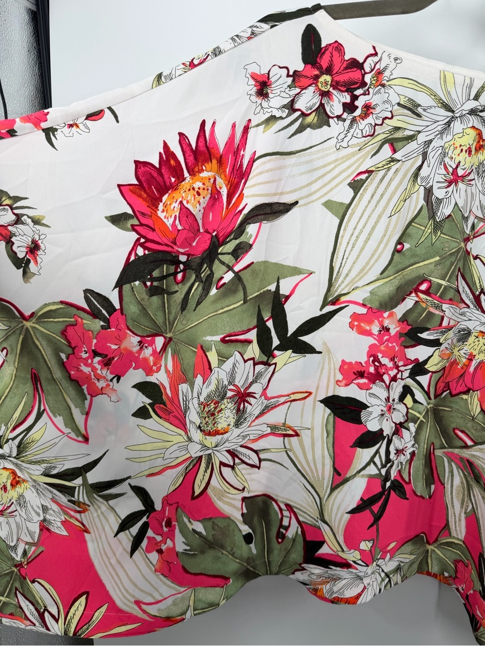 Chico’s Tropical Floral Print Pink Green White Poncho - Picture 3 of 5